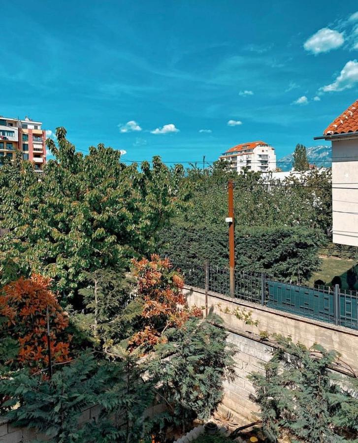 Roeli'S Guest House Pogradec Esterno foto