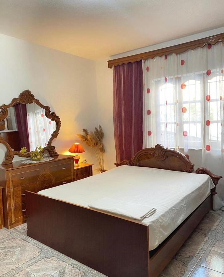 Roeli'S Guest House Pogradec Esterno foto