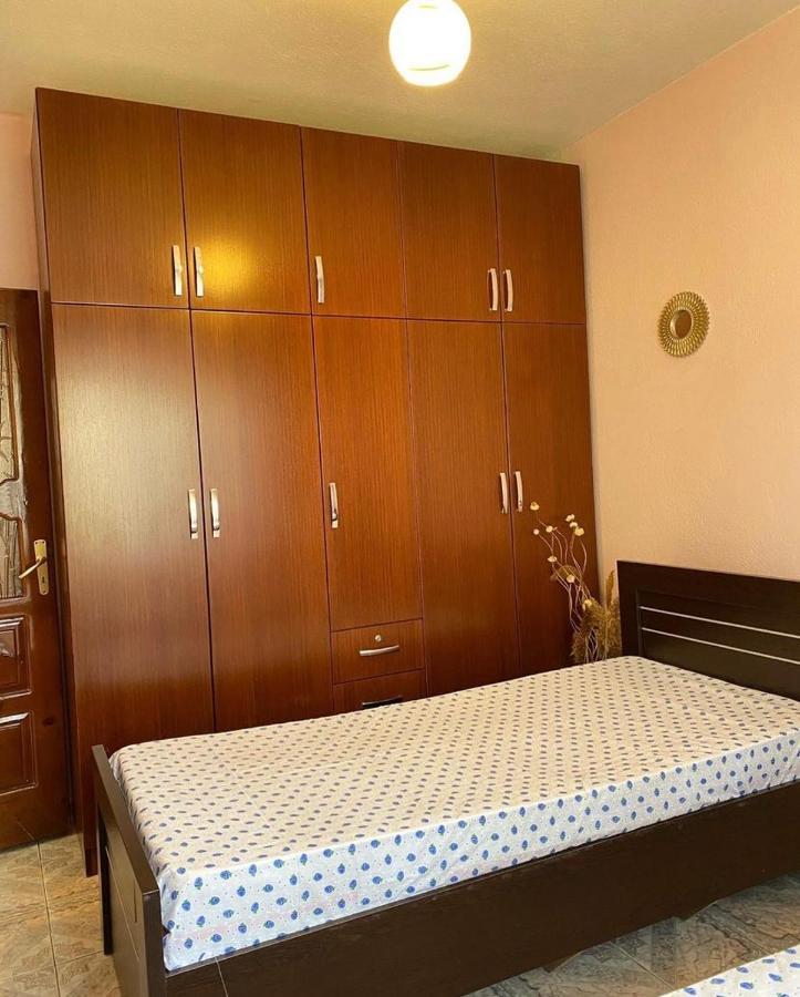 Roeli'S Guest House Pogradec Esterno foto